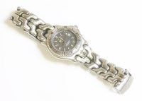 Lot 610 - A ladies' stainless steel Tag Heuer Professional 200 meters quartz bracelet watch