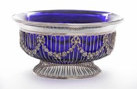 Lot 121 - A silver fruit bowl