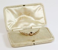 Lot 337 - A cased late Victorian ruby