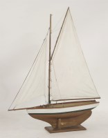 Lot 100 - A pond yacht
