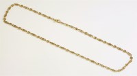 Lot 361 - An Edwardian gold knot link chain