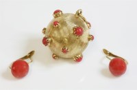 Lot 448 - An Italian gold orb pendant