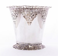 Lot 167 - A silver jardinière