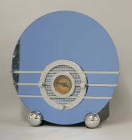 Lot 517 - A radio