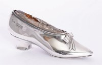 Lot 231 - An Edwardian silver pincushion