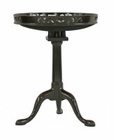 Lot 419 - A George III style mahogany tripod table
