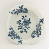 Lot 2 - A rare Worcester blue and white Patty Pan