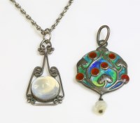 Lot 5 - An Art Nouveau polychrome enamel pendant