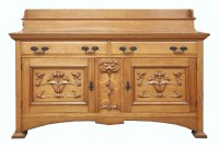 Lot 72 - An oak sideboard
