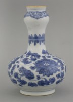 Lot 39 - A blue and white Vase