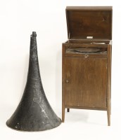 Lot 1150 - A Cascade II gramophone