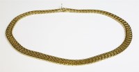 Lot 475 - An 18ct gold graduated necklace