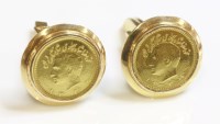 Lot 479 - A pair of gold swivel link cufflinks