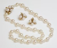 Lot 427 - A single row cultured pearl necklace