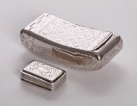 Lot 217 - A George III silver vinaigrette