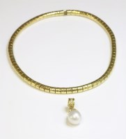Lot 454 - A cultured South Sea pearl and diamond necklace