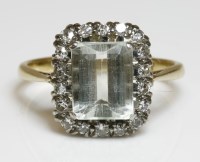 Lot 437 - An aquamarine and diamond cluster ring