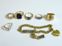 Lot 37 - A 9ct gold smokey quartz ring