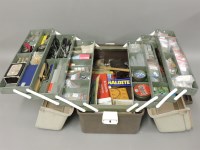 Lot 197 - A tool box