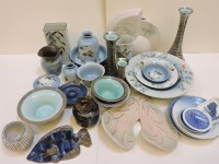 Lot 370 - A quantity of 20th century design ceramics
