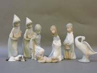 Lot 246 - A Lladro nativity scene