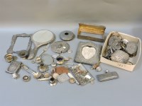 Lot 204 - A collection of scrap silver