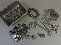 Lot 65 - A quantity of jet and French jet