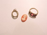 Lot 64 - A late Victorian garnet and diamond ring