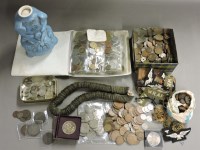 Lot 177 - A quantity of assorted coins and tokens