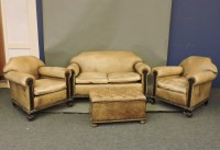 Lot 673 - A late Victorian four piece suite