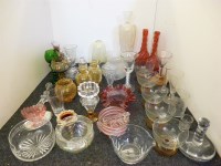 Lot 527 - A collection of coloured and clear glassware
