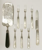 Lot 146 - A George III silver fish slice