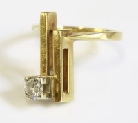 Lot 482 - A single stone diamond ring