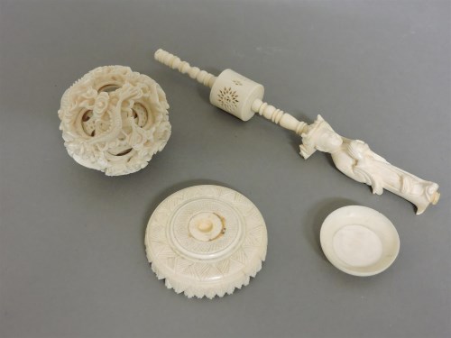 Lot 1088 - An early 20th century ivory concentric ball