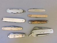 Lot 1092 - A 9ct gold cased penknife