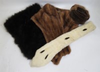 Lot 326 - A mink fur stole