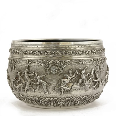 Lot 25 - An early 20th century Burmese bowl