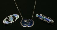 Lot 2 - A sterling silver enamel pendant