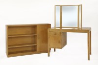 Lot 434 - An oak dressing table