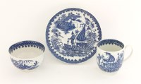 Lot 9 - A Worcester blue and white Trio