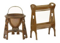 Lot 52 - An oak and copper bucket