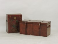Lot 646 - A modern leather box with straps