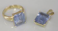 Lot 38 - A Continental gold single stone synthetic spinel ring
