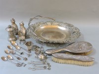 Lot 171 - A collection of Chinese and Japanese silver