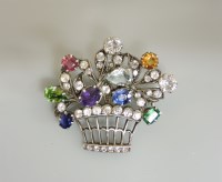Lot 40 - A Giardinetti brooch
