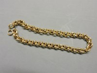 Lot 17 - A hollow belcher link chain