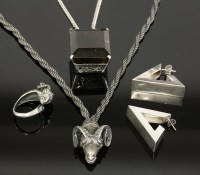 Lot 23 - A silver ram's head necklace