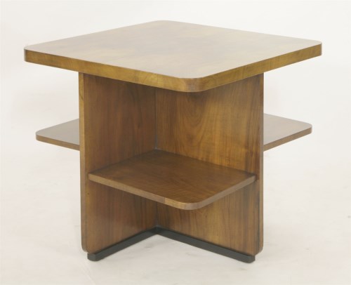 Lot 158 - A walnut lamp table