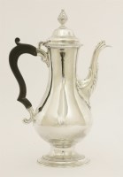 Lot 129 - A George III silver coffee pot