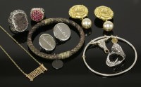 Lot 36 - A silver gilt Tomfoolery ring set with a simulated Tahitian pearl